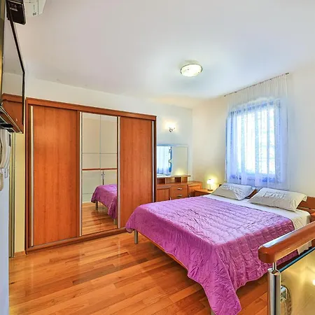 Apartment Toni *