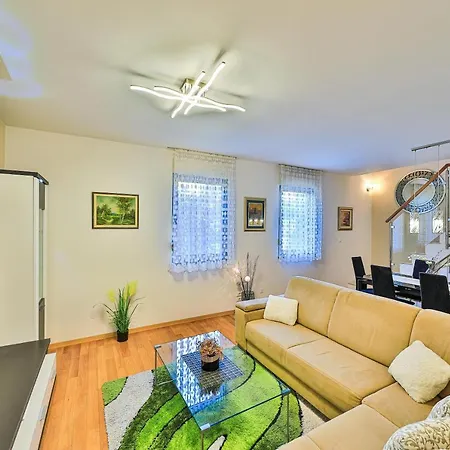 Toni Apartment *